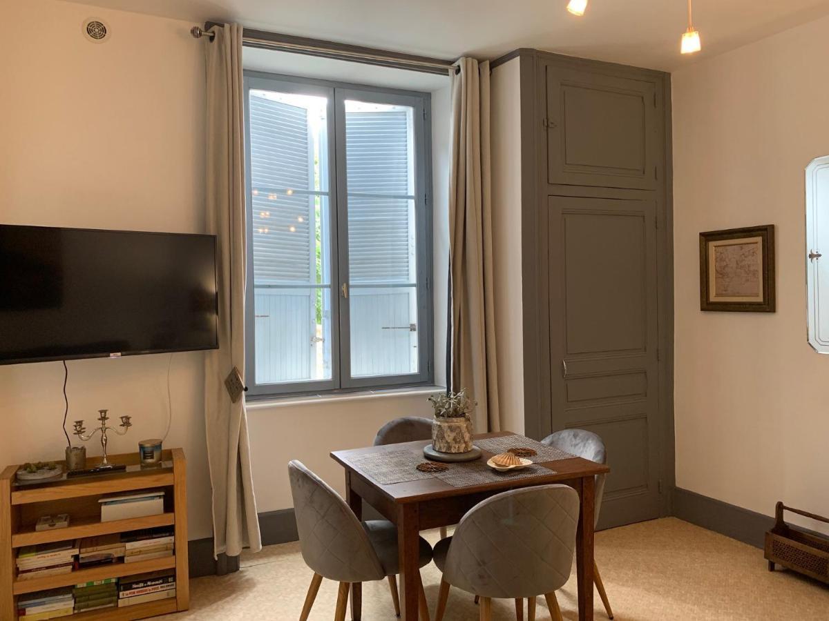 Saint-Léonard-de-Noblat La Cour Pavee, T2 Lumineux, Cosy, Confort 55 M2 מראה חיצוני תמונה