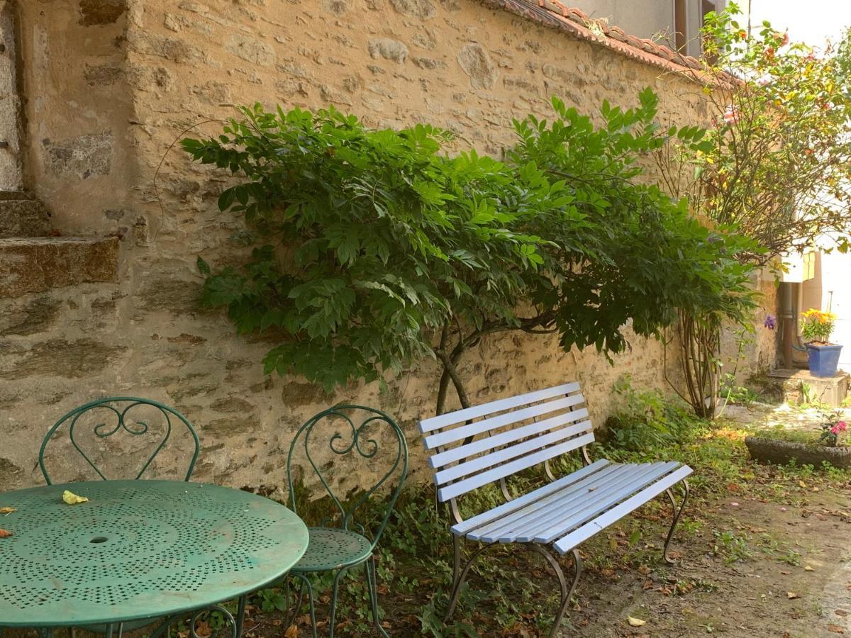 Saint-Léonard-de-Noblat La Cour Pavee, T2 Lumineux, Cosy, Confort 55 M2 מראה חיצוני תמונה